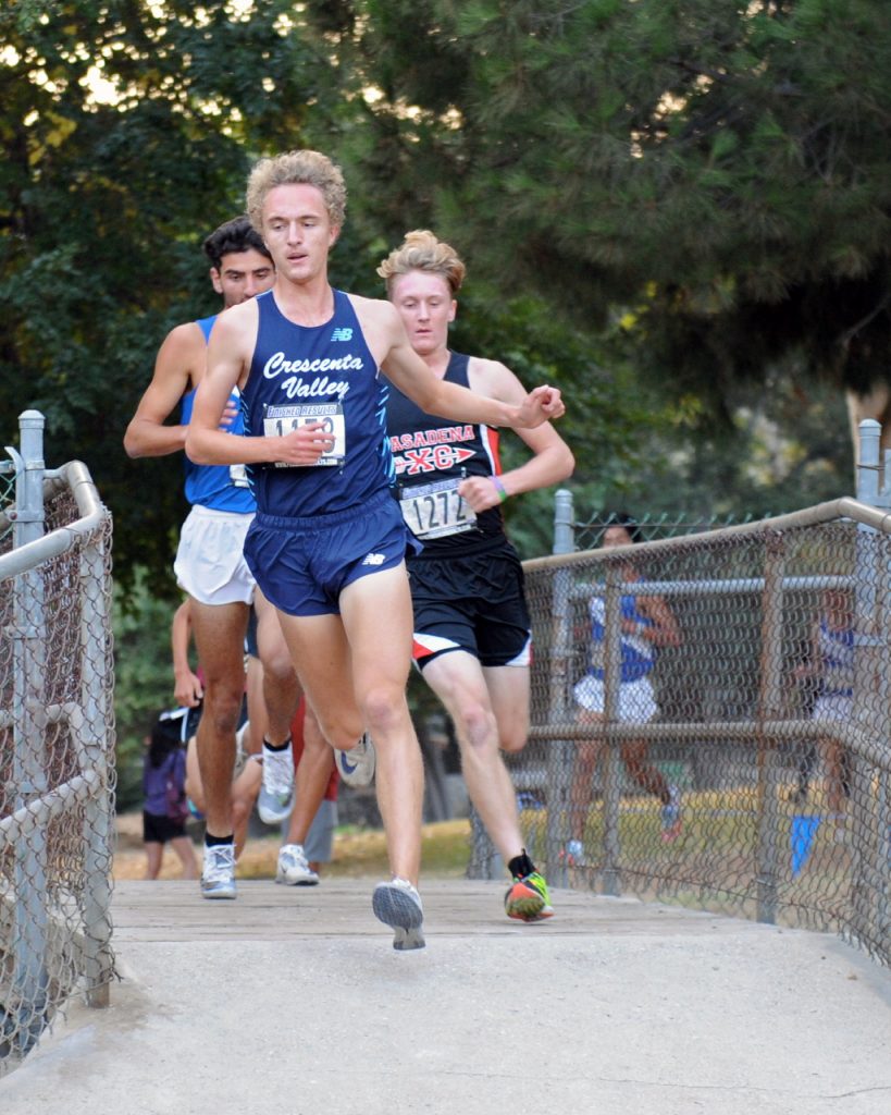 CrossCountry Girls and Boys Victorious at League Meet