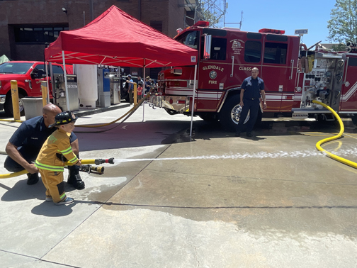 Glendale Fire Dept. Hosts Service Day - Crescenta Valley Weekly